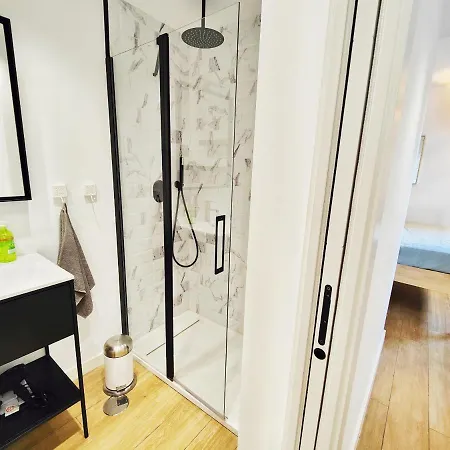 Marconi - Totally Renovated C Apartment